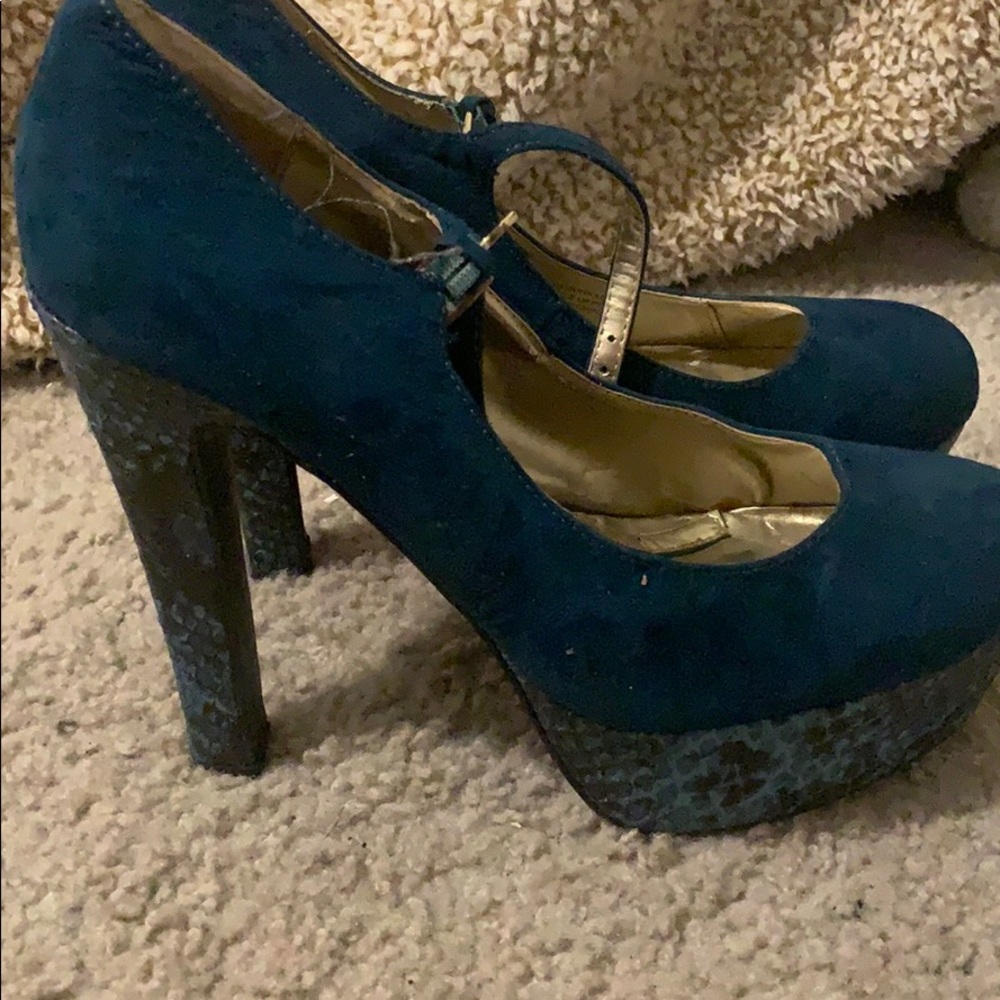 Turquoise heels - Picture 2 of 3